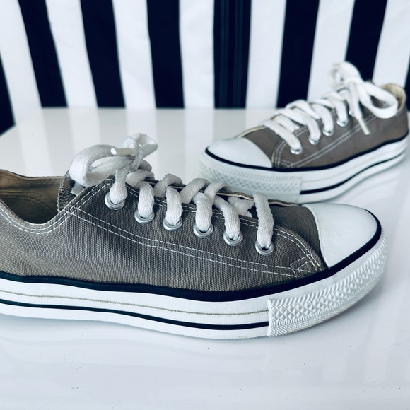 Converse All Stars Vintage Made in USA Low Top Sneakers in Gray - Picture 9 of 10